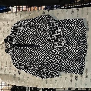 Lands' End Women's 1X Blue and White Quarter Zip Fleece Diamond Print